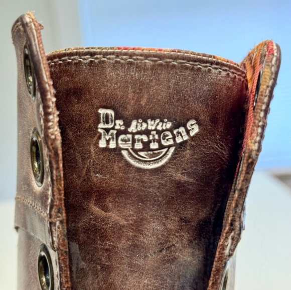 Dr. Martens 1914 Triumph Brown Fold-over Lace-Up Boots - Picture 4 of 14